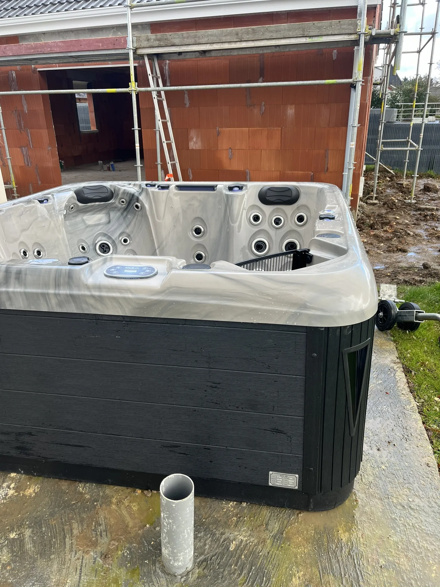 Image installateur spa jacuzzi 2 installateur spa 65